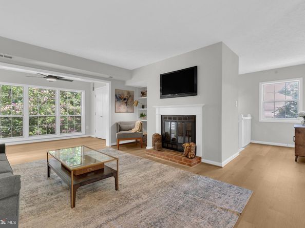 7756 Willow Point Drive 7756, Falls Church VA 22042