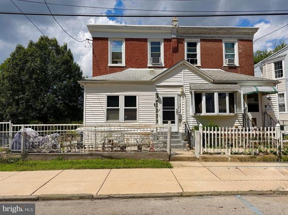 32 S 12TH Street, Darby PA 19023