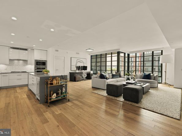 45 Sutton Square SW 906, Washington DC 20024