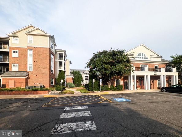 12958 Centre Park Circle 218, Herndon VA 20171