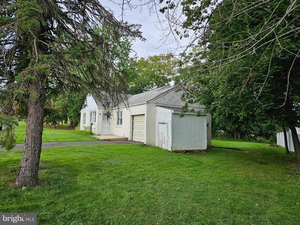 54 Poplar Avenue, Warrington PA 18976