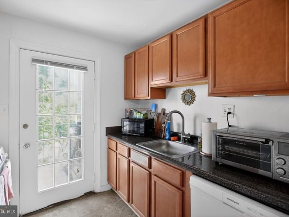 102 N George Mason Drive 1022, Arlington VA 22203