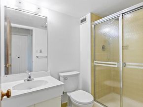 20933 Valley Forge Circle 933, King Of Prussia PA 19406