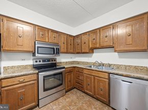 20933 Valley Forge Circle 933, King Of Prussia PA 19406
