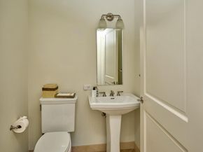 130 S 18TH Street 703, Philadelphia PA 19103