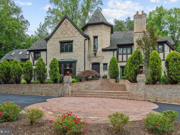 10217 Cedar Pond Drive, Vienna VA 22182