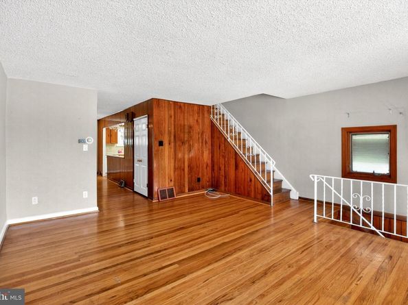 8951 Ashton Road, Philadelphia PA 19136