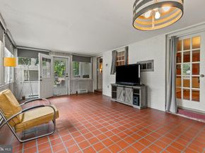 1007 Westbriar Drive NE, Vienna VA 22180