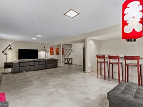 1007 Westbriar Drive NE, Vienna VA 22180