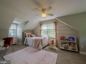 214 Parkview Drive, Broomall PA 19008