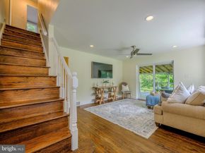 214 Parkview Drive, Broomall PA 19008