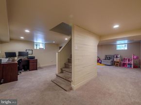 214 Parkview Drive, Broomall PA 19008