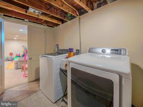 214 Parkview Drive, Broomall PA 19008