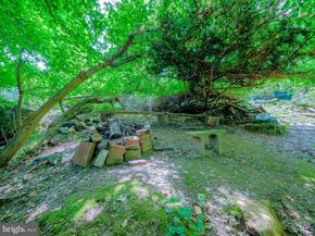 214 Parkview Drive, Broomall PA 19008