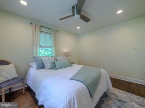 214 Parkview Drive, Broomall PA 19008