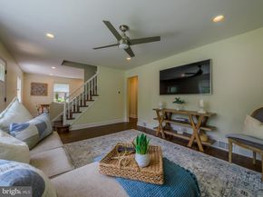 214 Parkview Drive, Broomall PA 19008