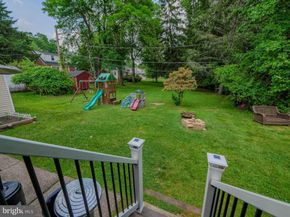 214 Parkview Drive, Broomall PA 19008
