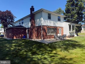 123 Almatt Drive, Philadelphia PA 19115