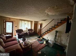 6110 Hawthorne Street, Philadelphia PA 19135