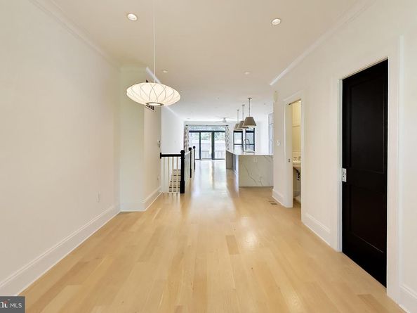 715 K Street NE 1, Washington DC 20002