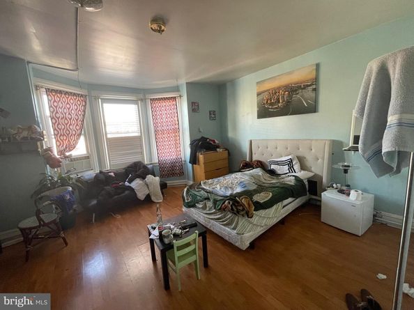 1152 S 13TH Street, Philadelphia PA 19147