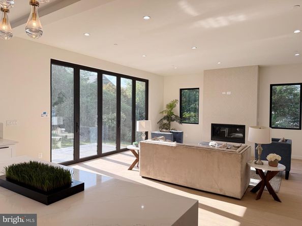 8908 Mohawk Lane, Bethesda MD 20817