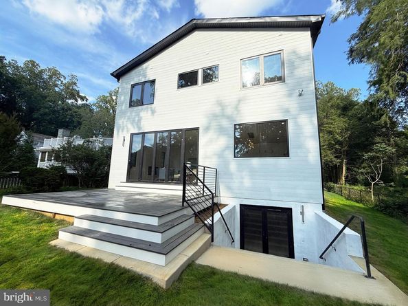 8908 Mohawk Lane, Bethesda MD 20817