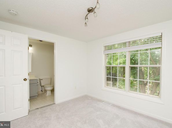 297 E Raymond Avenue E, Alexandria VA 22301
