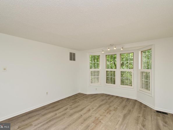 297 E Raymond Avenue E, Alexandria VA 22301