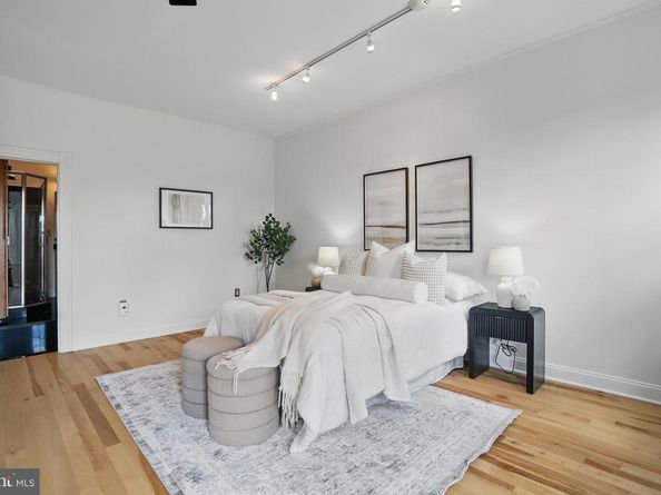 136 R Street NE, Washington DC 20002