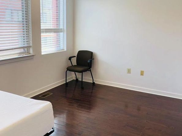 925 Mount Vernon Street, Philadelphia PA 19123