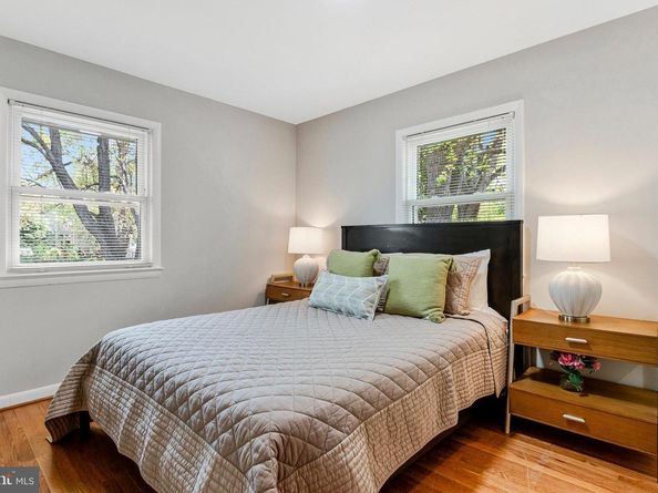 821 S Monroe Street, Arlington VA 22204