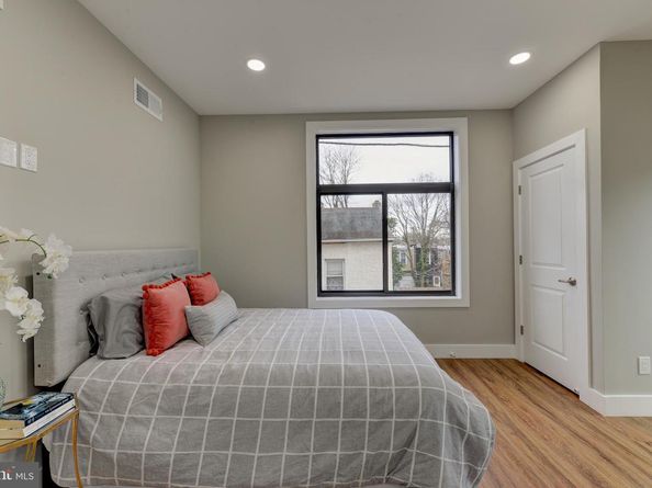 135 E Springer Street, Philadelphia PA 19119