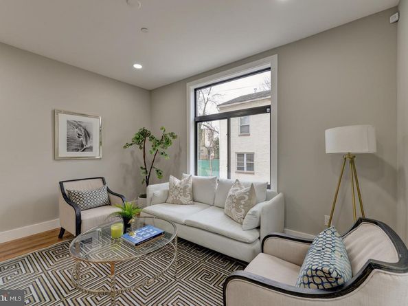 135 E Springer Street, Philadelphia PA 19119