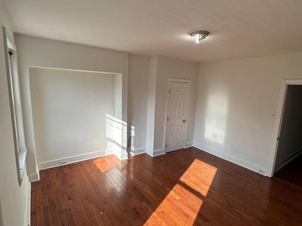 511 N 37TH Street, Philadelphia PA 19104
