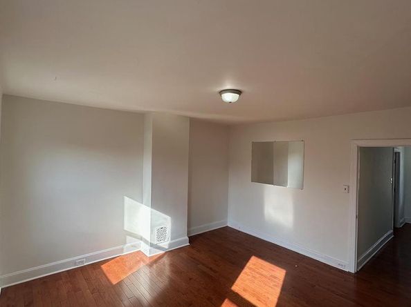 511 N 37TH Street, Philadelphia PA 19104