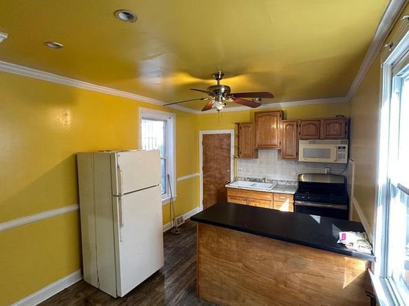 511 N 37TH Street, Philadelphia PA 19104
