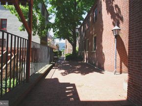 506 S 11TH Street 33, Philadelphia PA 19147