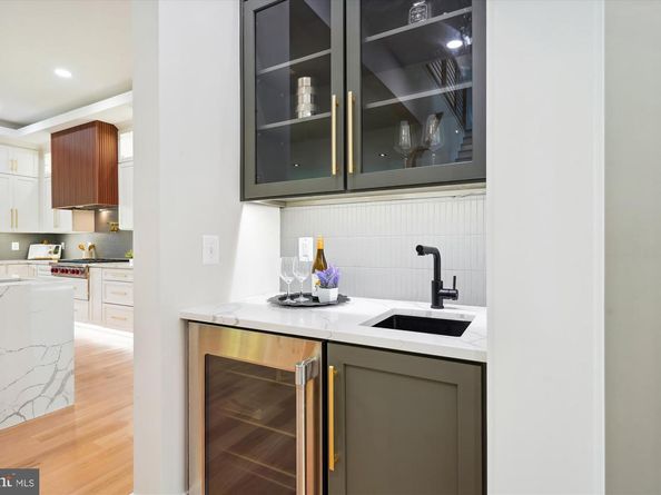 1927 Griffith Road, Falls Church VA 22043