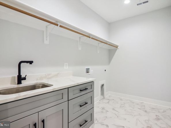 1927 Griffith Road, Falls Church VA 22043