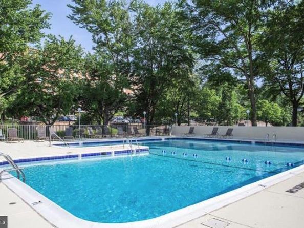 1300 Army Navy Drive 803, Arlington VA 22202