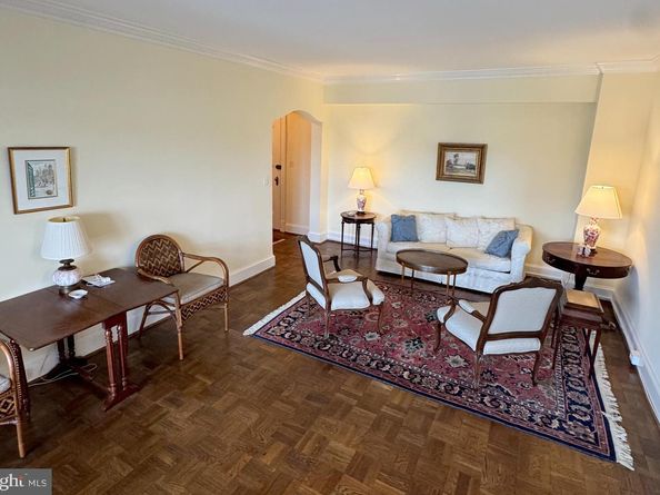 4000 Cathedral Avenue NW 406B, Washington DC 20016