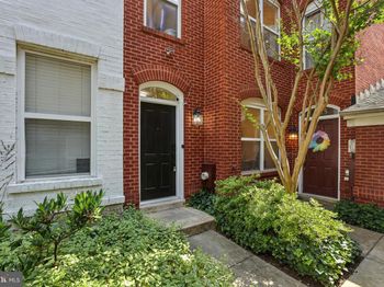 2127 12TH Place NW