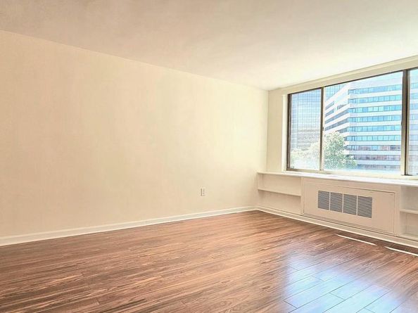 1121 Arlington Boulevard 937, Arlington VA 22209