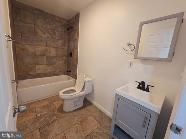 7108 Elmwood Avenue, Philadelphia PA 19142