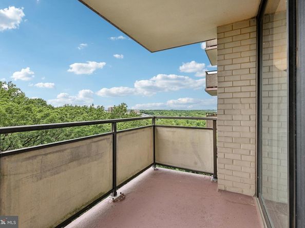 5225 Pooks Hill Road 1120N, Bethesda MD 20814
