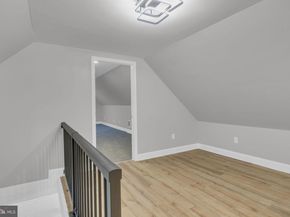 283 Snowball Drive, Levittown PA 19056