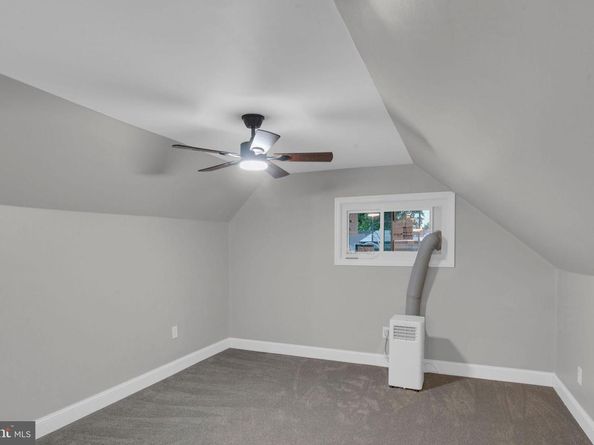 283 Snowball Drive, Levittown PA 19056