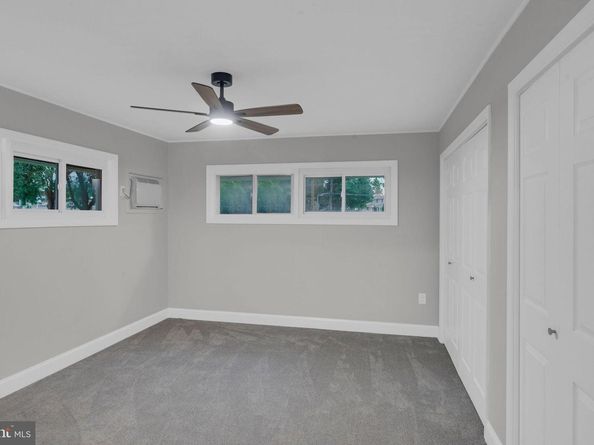 283 Snowball Drive, Levittown PA 19056