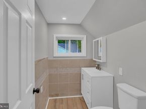 283 Snowball Drive, Levittown PA 19056